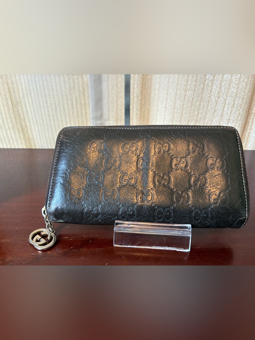 Gucci Brown Embossed GG Leather Zip Card & Key Holder - Picture 2 of 9